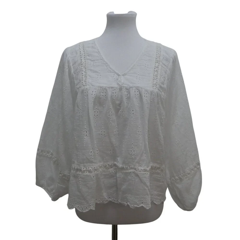 AE American Eagle White Cotton Eyelet Lace Boho Peasant Top Womens Small